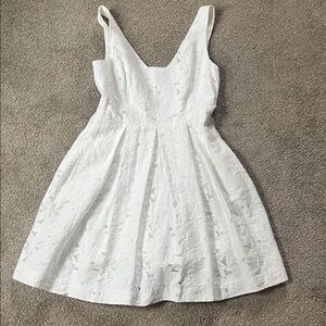 Trina Turk White Guipure Lace sz6 fitnflare Ambros EUC Made California QUALITY